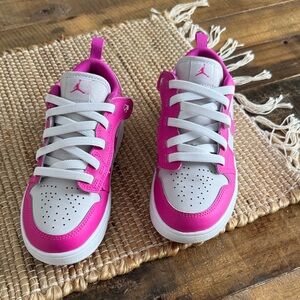 NWOB air jordan 1 low alt fire pink size US 1Y